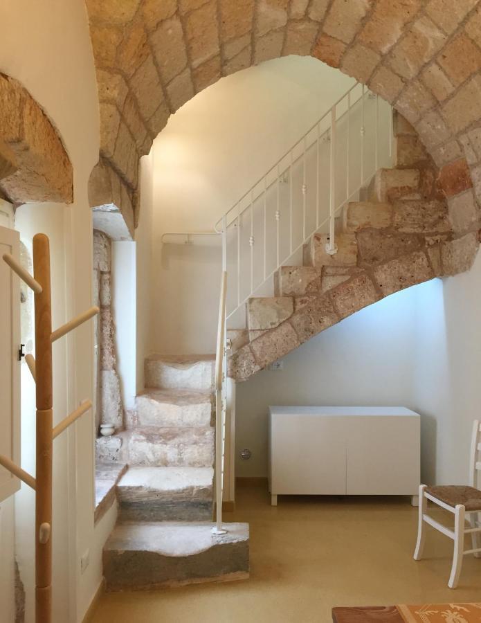 Basiliscus Bed and Breakfast Sternatia Buitenkant foto