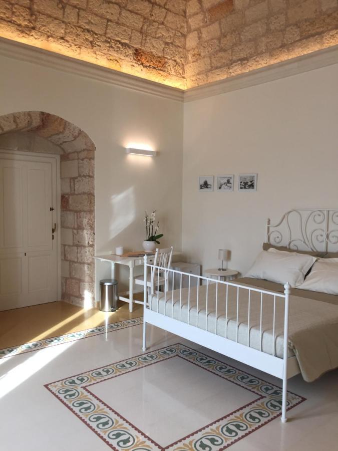 Basiliscus Bed and Breakfast Sternatia Buitenkant foto